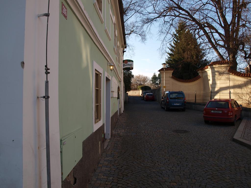 Hotel U Zvonu Kutna Hora Bagian luar foto