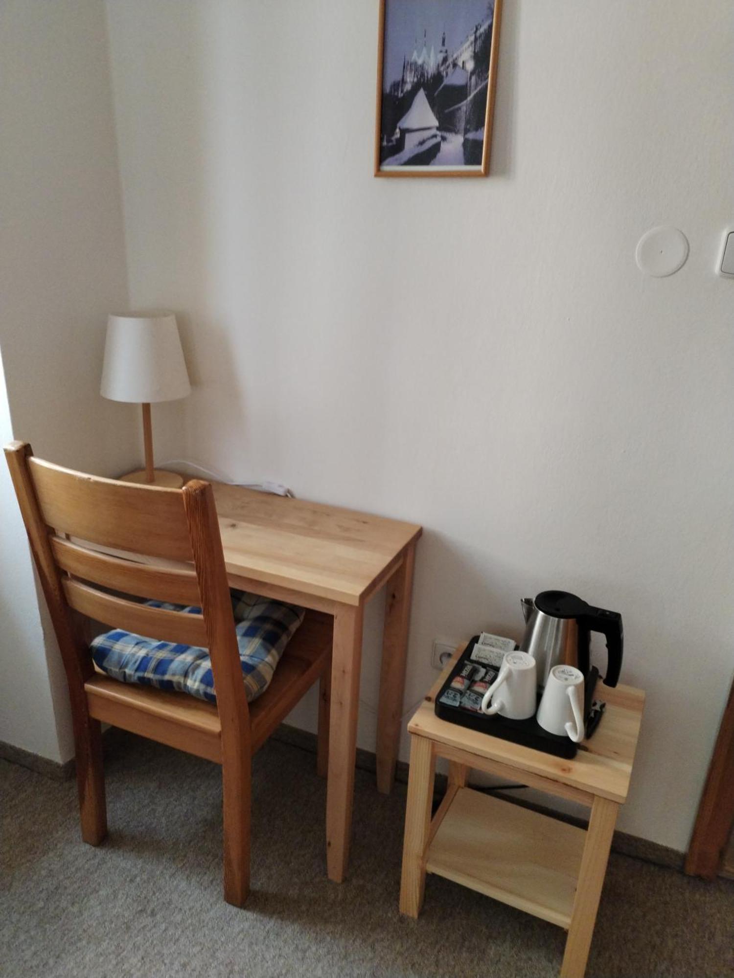 Hotel U Zvonu Kutna Hora Bagian luar foto