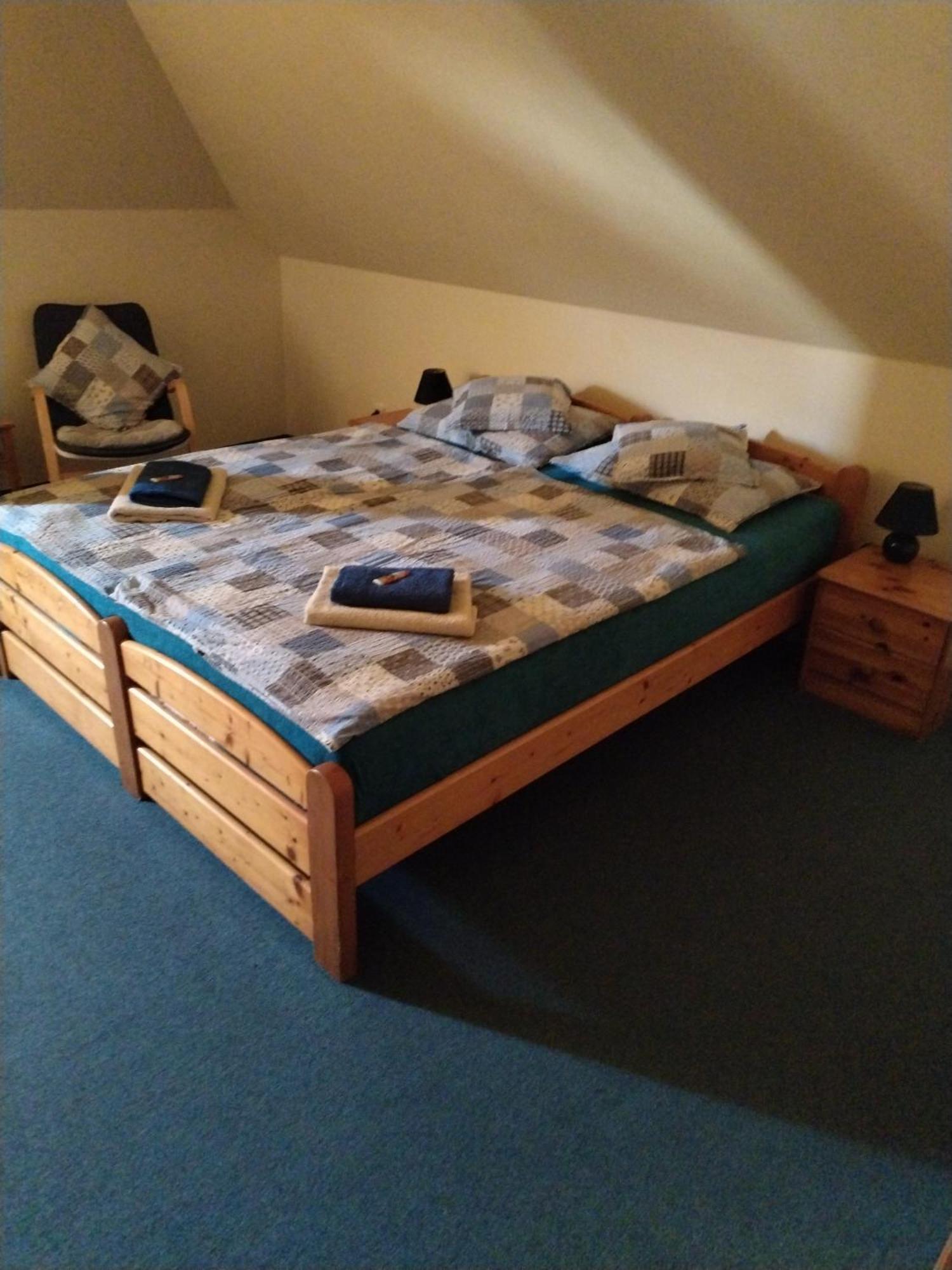 Hotel U Zvonu Kutna Hora Bagian luar foto