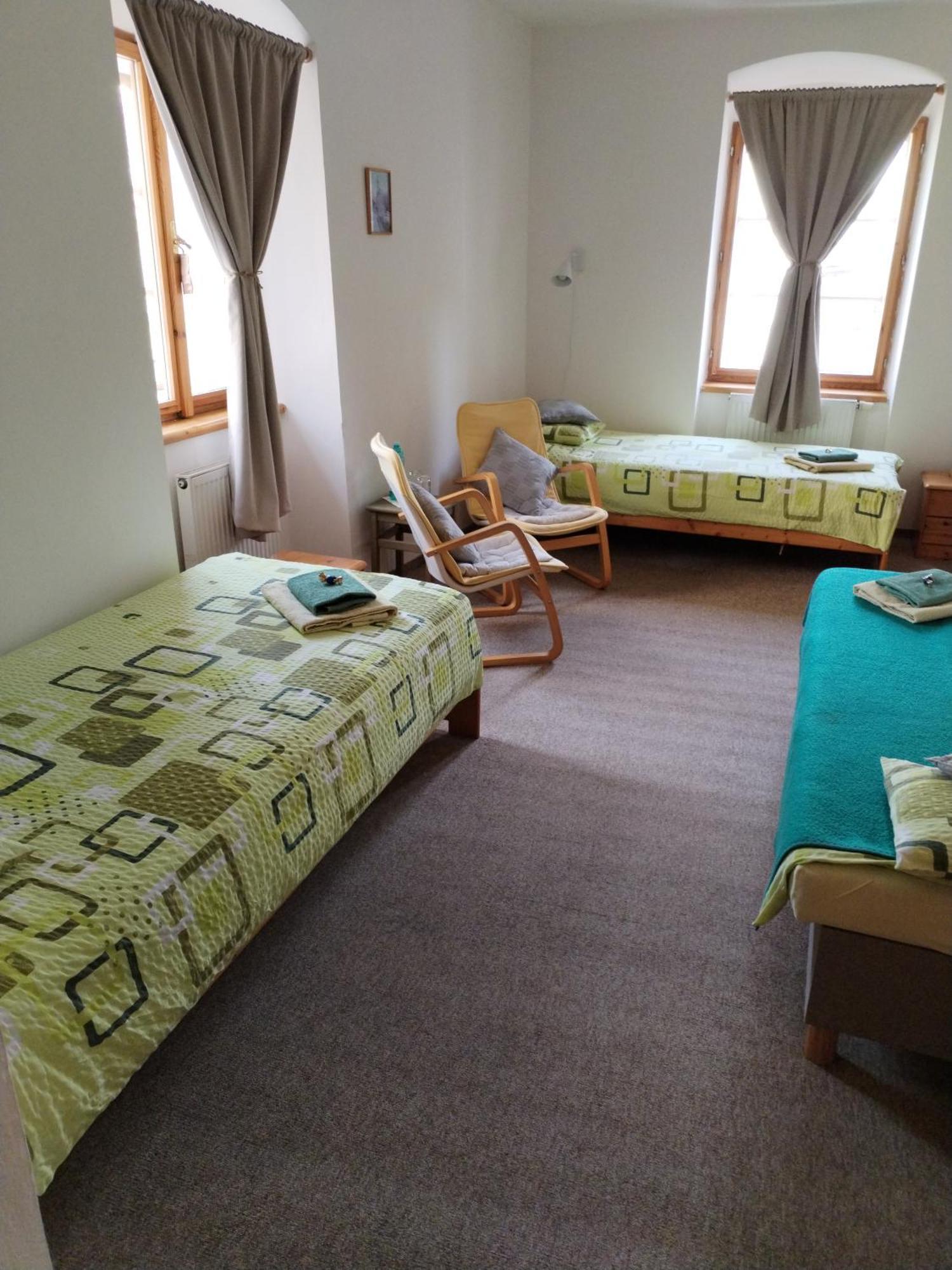 Hotel U Zvonu Kutna Hora Bagian luar foto