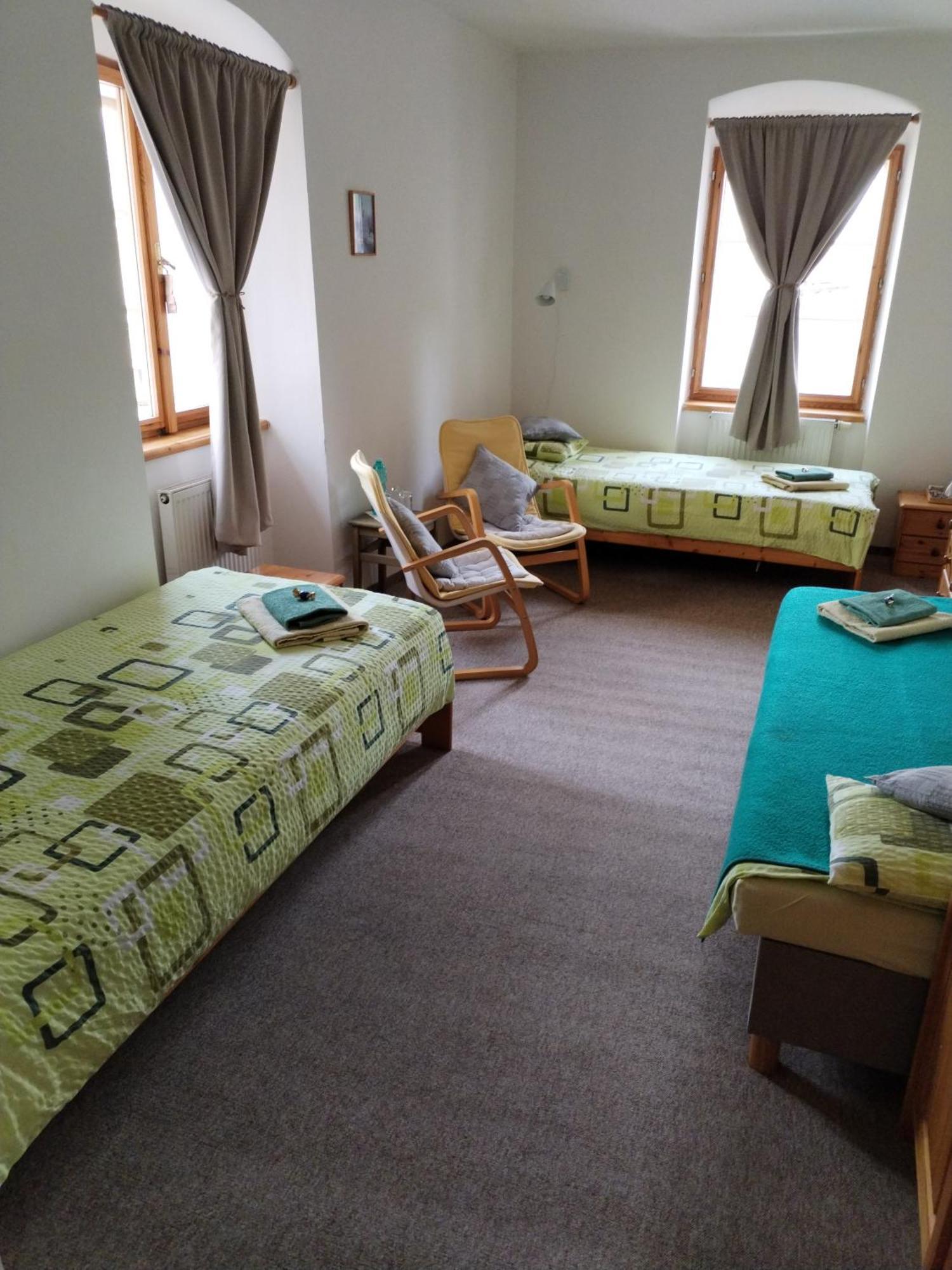 Hotel U Zvonu Kutna Hora Bagian luar foto
