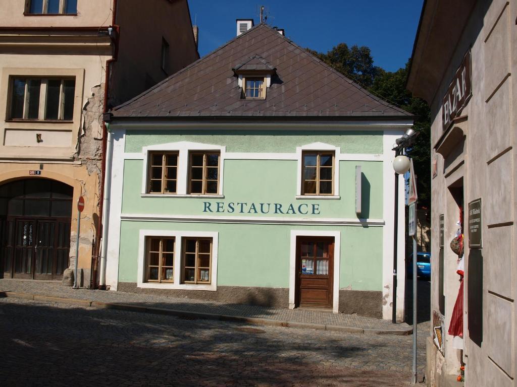 Hotel U Zvonu Kutna Hora Bagian luar foto